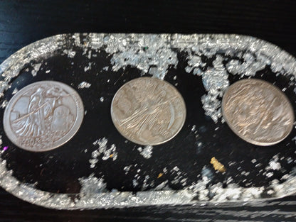 Foil dollar bill trays